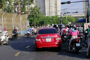 Mở rộng giao lộ, giảm ùn tắc cho đường Nguyễn Hoàng