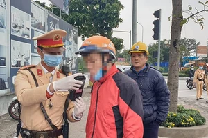 Bộ Công an nói về đo nồng độ cồn mùa dịch Corona