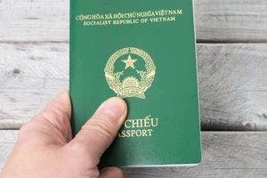 Chưa có CCCD, có được cấp hộ chiếu?