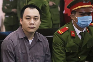 Tuyên án vụ lùi xe trên cao tốc