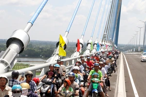 Thứ trưởng chỉ ra các điểm nghẽn giao thông ở ĐBSCL