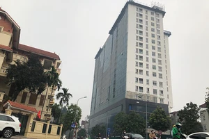 Nhà 8B Lê Trực vẫn tiếp tục thách thức chỉ đạo của Thủ tướng