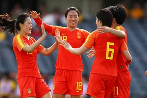 Hàn Quốc, Trung Quốc mệt mỏi với hai trận play off ‘trốn dịch’