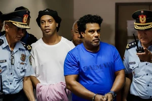 Ronaldinho có khả năng bị tạm giam 6 tháng