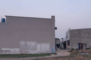 Nhiều lãnh đạo xã ở Bình Chánh rớt chức, nghỉ việc