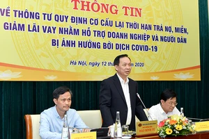 Giãn nợ để giúp doanh nghiệp vượt qua dịch COVID-19