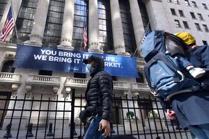 COVID-19 Mỹ: Tình hình nghiêm trọng và khẩn cấp