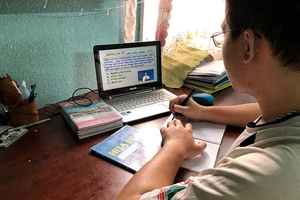 TP.HCM: Các trường phải triển khai dạy học trực tuyến