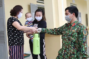 Thủ tướng: Không để dịch COVID-19 lây nhiễm cộng đồng