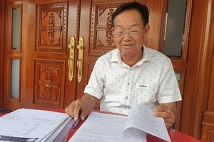 Dân bức xúc vì nhà bị ngăn chặn mà không được biết