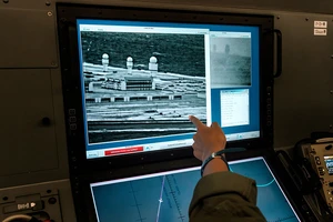 Giữa dịch COVID-19, Trung Quốc xây trạm trái phép ở biển Đông