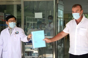 Chống COVID-19: Nỗ lực tuyệt vời của y tế Việt Nam