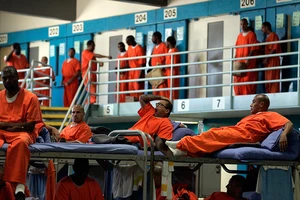 Tù nhân Mỹ giữa dịch COVID-19: Không khác án tử hình