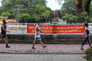 Thủ tướng chưa chốt việc dừng cách ly xã hội sau 15-4