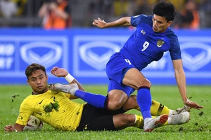 Thái Lan lo không đủ quân để đòi ngôi vua AFF Cup