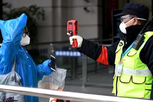 Trung Quốc lo ngại tái bùng phát dịch COVID-19