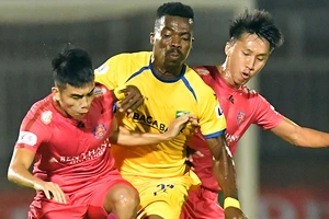 Bóng đá Đông Nam Á chạy theo các phương án