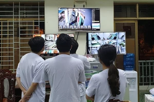 Bệnh viện dã chiến Củ Chi có lúc lo vỡ trận