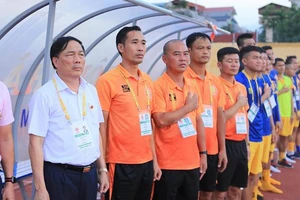 Bóng đá Việt Nam lo ‘sức khỏe’ những ông bầu