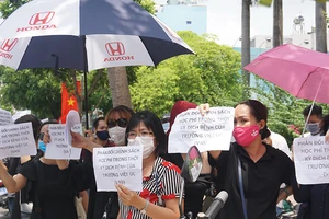 Phụ huynh trường quốc tế phản đối học phí mùa dịch