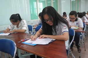 Thi tuyển sinh riêng vẫn còn băn khoăn