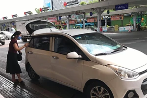 Cước vận tải giảm nhỏ giọt dù giá xăng giảm kỷ lục