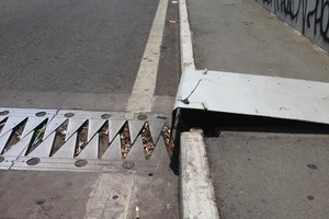 Bẫy nguy hiểm trên cầu Sài Gòn