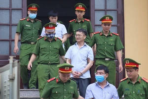 Chỉ nhờ ‘xem điểm’ nhưng điểm lại được nâng cao vút