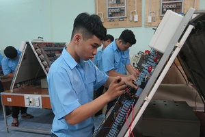 Trường nghề sốt vó lo thiếu nguồn tuyển