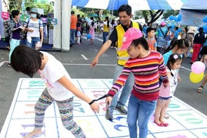 Vợ chồng sinh đủ hai con có được hỗ trợ mua nhà?