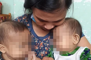 Xin lại con sau một năm giao cho mái ấm