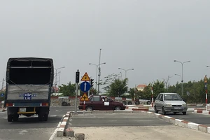 Thi sát hạch lái xe: Lo rớt vì bộ đề 600 câu