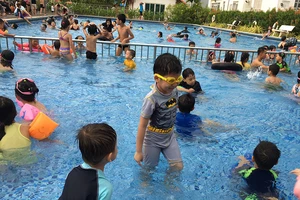 TP.HCM: 2 trẻ đuối nước thương tâm