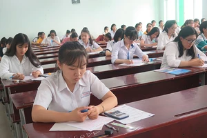 Đua luyện thi đánh giá năng lực