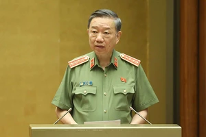 Hộ khẩu không hạn chế được tăng dân số cơ học