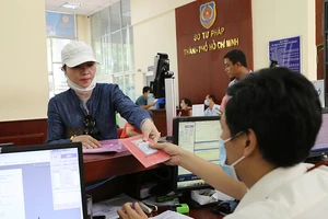 Các đại biểu lo ngại khó bỏ sổ hộ khẩu từ 1-7-2021