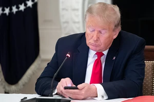 Bầu cử Mỹ: Ông Trump đẩy mạnh sử dụng truyền thông