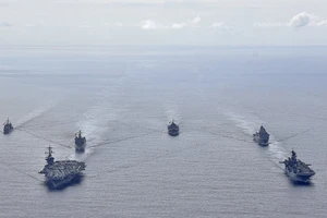 Mỹ siết thêm gọng kìm với Trung Quốc