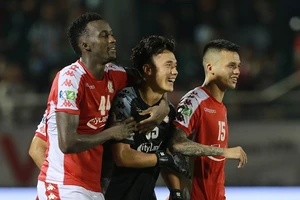 Nghịch lý Bùi Tiến Dũng!