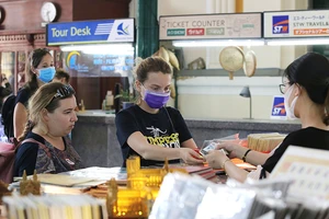 Mở cửa đón khách quốc tế: Chậm sẽ mất cơ hội