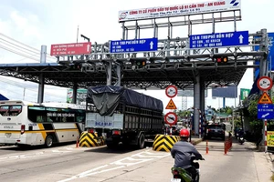 Bộ GTVT đề xuất phương án ‘giải cứu’ 4 trạm thu phí