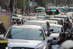 TP.HCM thu phí ô tô vào trung tâm như thế nào?