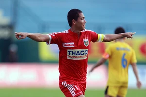 Bầu Đức và thầy Lee đi tìm bàn thắng