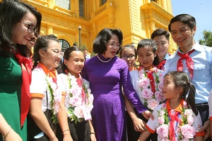 Phó Chủ tịch nước: Cháu ngoan Bác Hồ phải dám ước mơ, sáng tạo