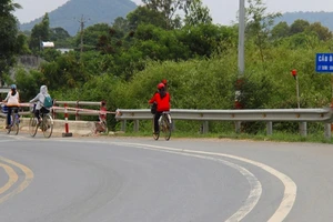 Chậm lắp dải phân cách, tai nạn còn tiếp diễn ở Bình Thuận