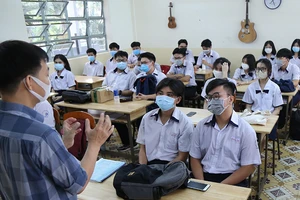 Băn khoăn tổ chức thi THPT giữa mùa dịch