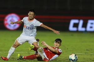 Các CLB sợ trả lương cho cầu thủ khi V-League hoãn