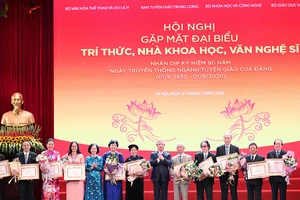 Trí thức vững mạnh sẽ nâng tầm trí tuệ dân tộc