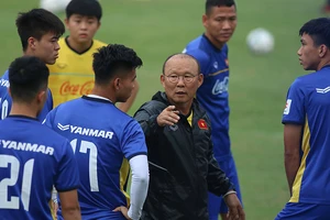 Khó người, khó cả ông Park!