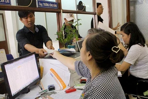 Cần loại bỏ hết giấy tờ con tạo cơ chế ‘xin-cho’